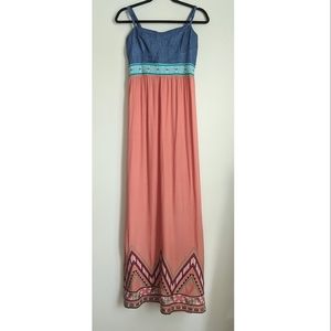 ❇️NWT❇️Denim and Coral Embroidered Maxi Dress